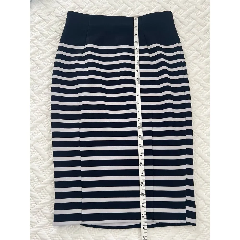 H&M MIDI SKIRT SIZE 6‎